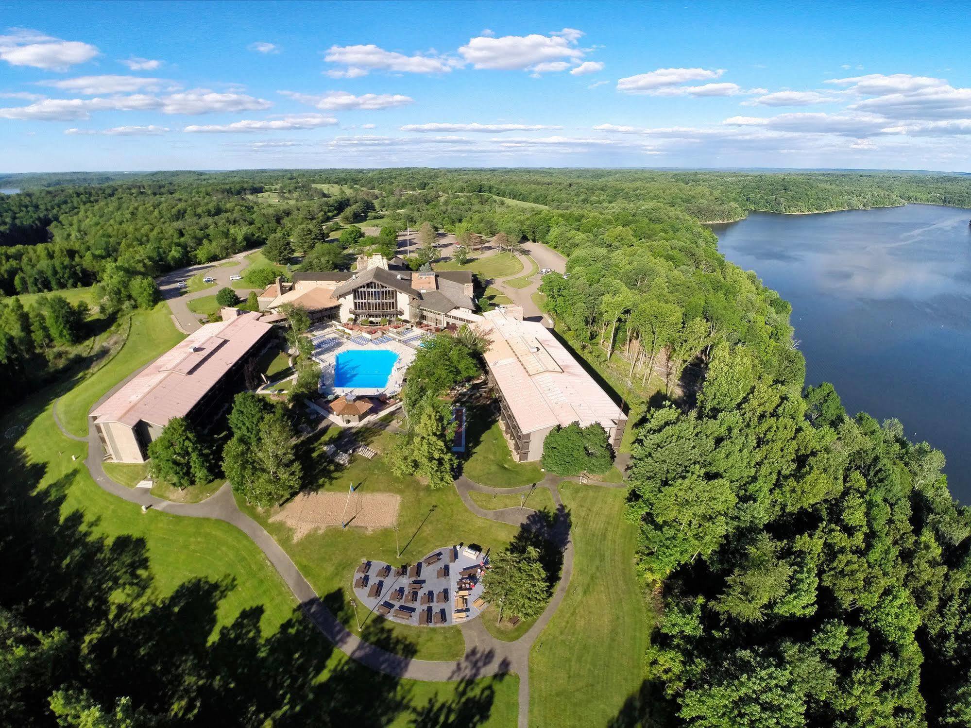Salt Fork State Park Lodge And Conference Center Кембридж Экстерьер фото